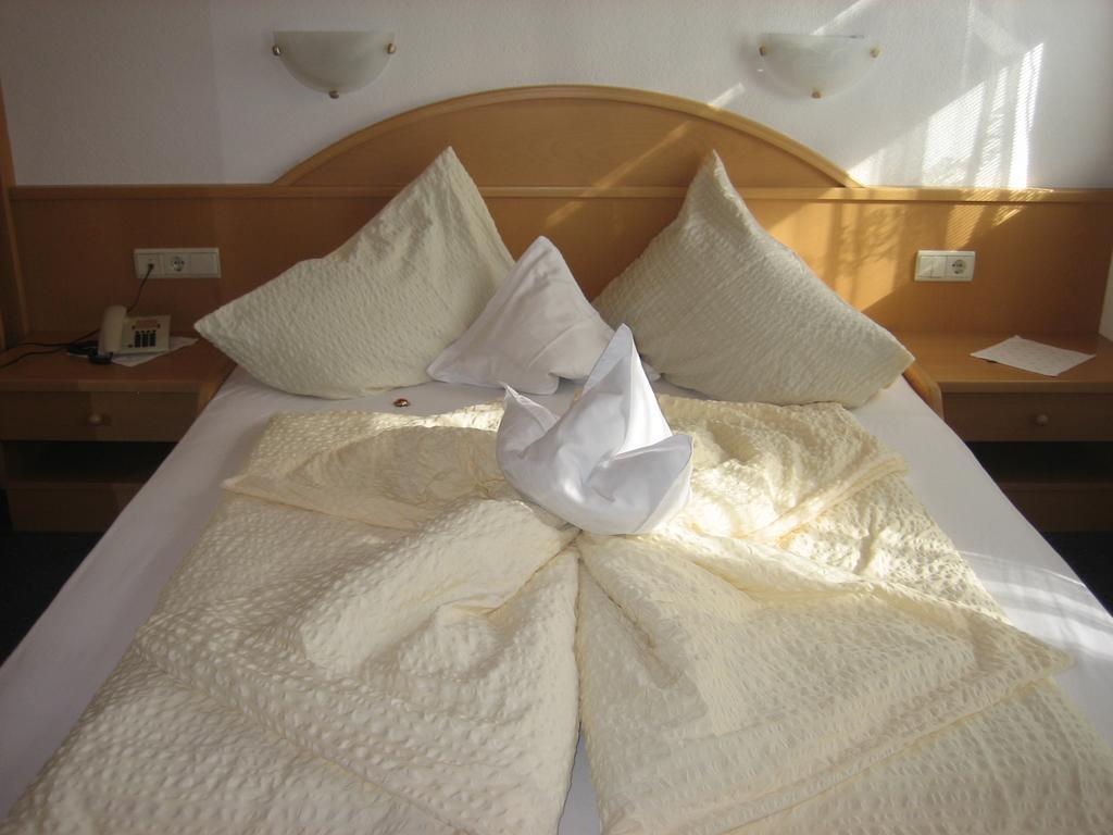 Hotel Haselried Tirolo Luaran gambar