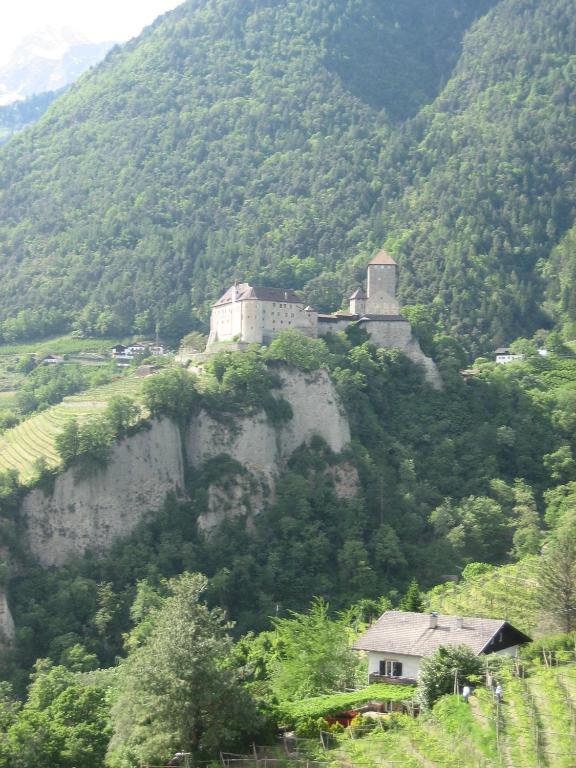 Hotel Haselried Tirolo Luaran gambar