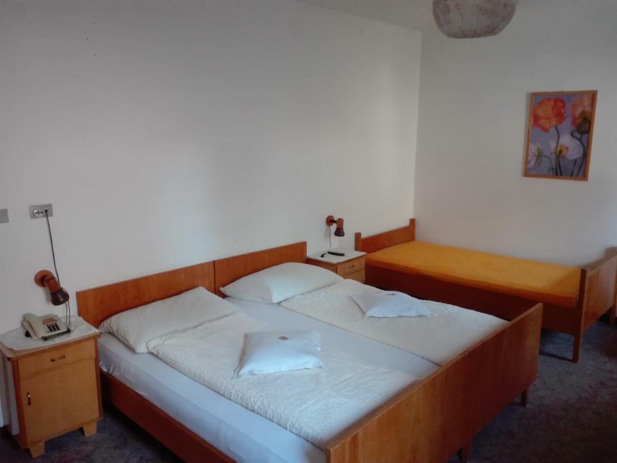 Hotel Haselried Tirolo Luaran gambar